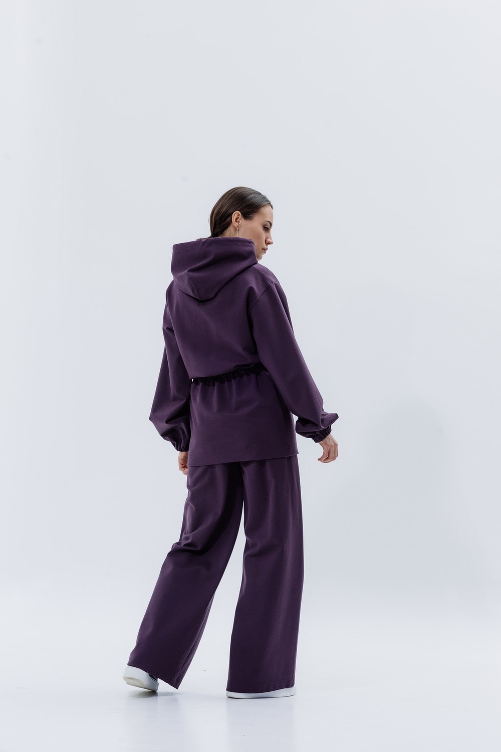 Jersey suit with hoodie and straight-leg trousers eggplant