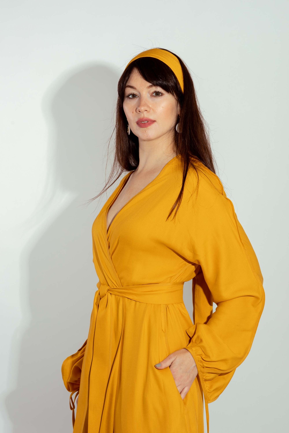 Платье с кантом на запах из итальянской вискозы цвет манго